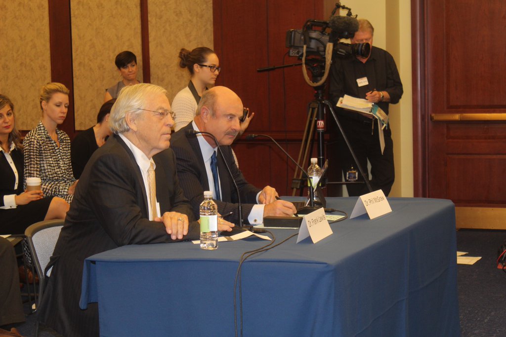 CiSQ_BKUYAE0IOc.jpg-large