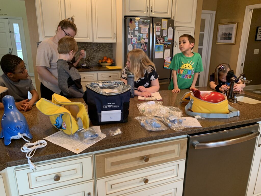 covid-19 18 children family sick breathing