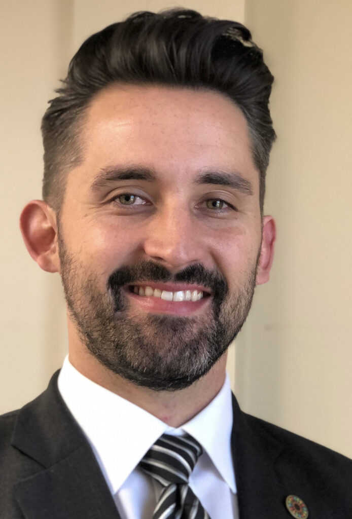 Universal Family Representation Requires Power Sharing