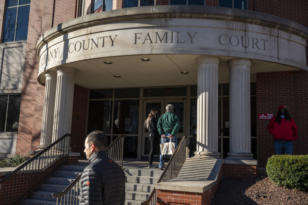 New York Governor, Lawmakers To Decide If Family Court Attorneys Will Get a Raise After 18 Years